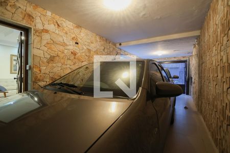 Casa à venda com 202m², 3 quartos e 2 vagas Casa à venda com 202m², 3 quartos e 2 vagasGaragem e jardim