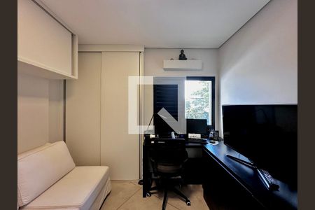 Apartamento à venda com 110m², 3 quartos e 2 vagas Apartamento à venda com 110m², 3 quartos e 2 vagasEscritório