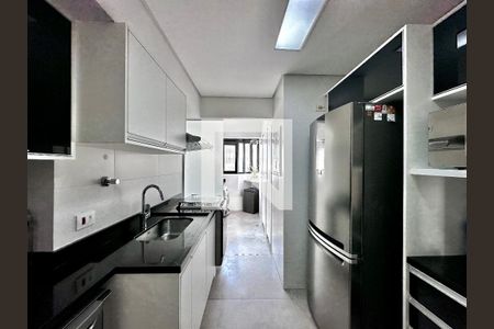 Apartamento à venda com 110m², 3 quartos e 2 vagas Apartamento à venda com 110m², 3 quartos e 2 vagasCozinha