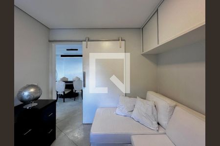 Apartamento à venda com 110m², 3 quartos e 2 vagas Apartamento à venda com 110m², 3 quartos e 2 vagasEscritório