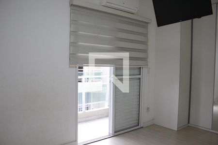 Casa de condomínio à venda com 174m², 3 quartos e 4 vagasSuite 2