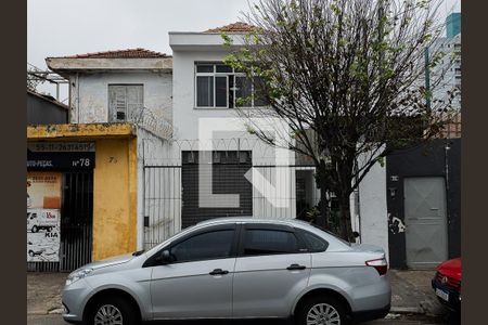 Casa para alugar com 185m², 3 quartos e 1 vaga Casa para alugar com 185m², 3 quartos e 1 vagaFachada