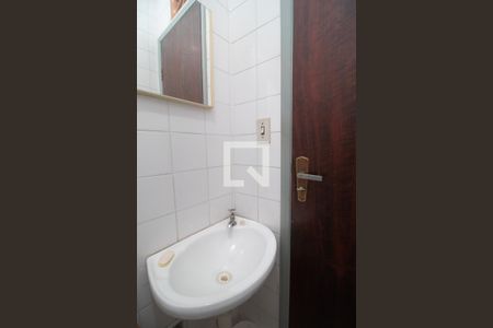 Casa à venda com 160m², 3 quartos e 2 vagas Casa à venda com 160m², 3 quartos e 2 vagasBanheiro da Área de Serviço