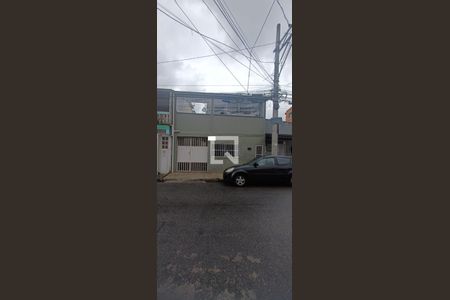 Casa à venda com 135m², 3 quartos e 1 vaga Casa à venda com 135m², 3 quartos e 1 vagaFachada