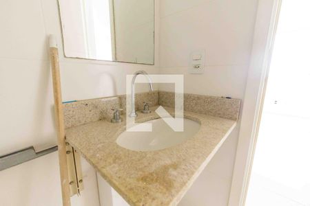 Apartamento à venda com 122m², 3 quartos e 3 vagas Apartamento à venda com 122m², 3 quartos e 3 vagasBanheiro Social
