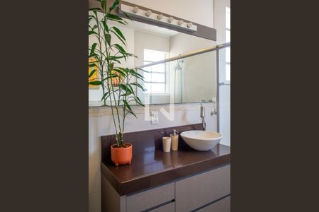 Apartamento para alugar com 120m², 3 quartos e sem vaga Apartamento para alugar com 120m², 3 quartos e sem vagaBanheiro
