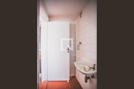 Casa para alugar com 216m², 3 quartos e 3 vagas Casa para alugar com 216m², 3 quartos e 3 vagasBanheiro de Serviço