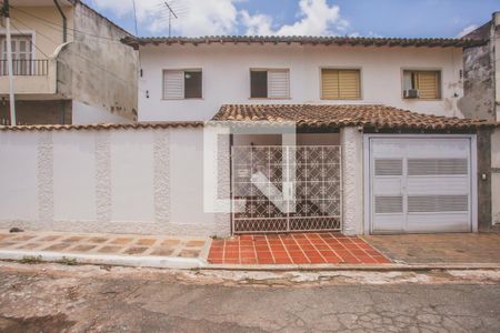 Casa para alugar com 163m², 3 quartos e 1 vagaFachada