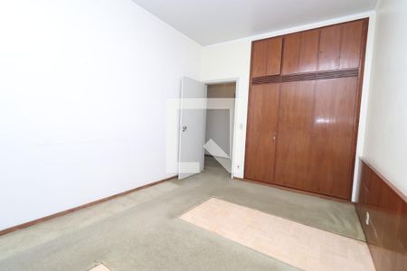 Casa para alugar com 320m², 4 quartos e 2 vagasQuarto 01