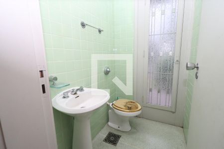 Casa para alugar com 320m², 4 quartos e 2 vagasLavabo