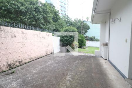 Casa para alugar com 320m², 4 quartos e 2 vagasdeck sala