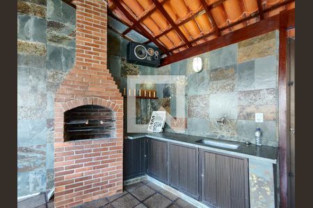 Casa à venda com 364m², 4 quartos e 5 vagas Casa à venda com 364m², 4 quartos e 5 vagasChurrasqueira