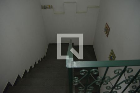 Casa à venda com 158m², 3 quartos e 2 vagasEscada