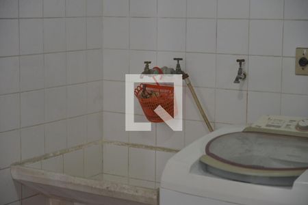 Casa à venda com 158m², 3 quartos e 2 vagasÁrea de Serviço