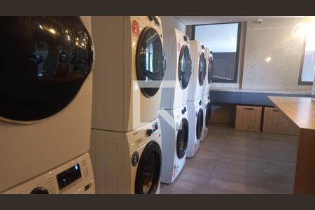 Studio para alugar com 27m², 1 quarto e 1 vaga Studio para alugar com 27m², 1 quarto e 1 vagaÁrea Comum - Lavanderia