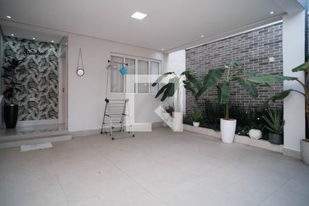 Casa à venda com 150m², 3 quartos e 2 vagas Casa à venda com 150m², 3 quartos e 2 vagasGaragem