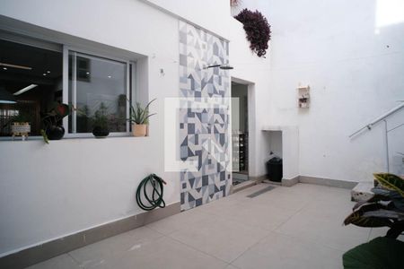 Casa à venda com 150m², 3 quartos e 2 vagas Casa à venda com 150m², 3 quartos e 2 vagasÁrea Externa