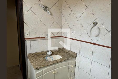 Casa à venda com 131m², 3 quartos e sem vaga