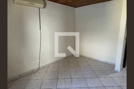 Casa à venda com 131m², 3 quartos e sem vaga