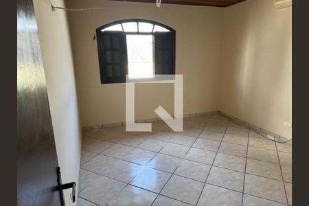 Casa à venda com 131m², 3 quartos e sem vaga