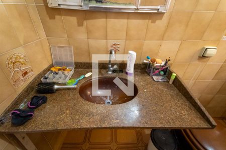 Casa à venda com 180m², 2 quartos e 2 vagas Casa à venda com 180m², 2 quartos e 2 vagasBanheiro