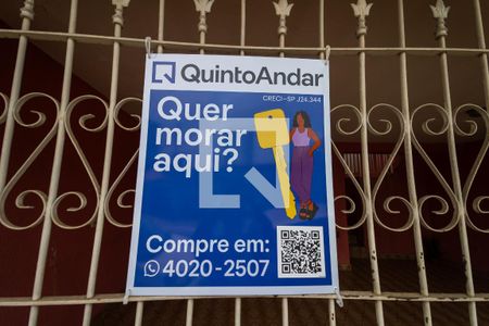 Casa à venda com 180m², 2 quartos e 2 vagas Casa à venda com 180m², 2 quartos e 2 vagasPlaquinha