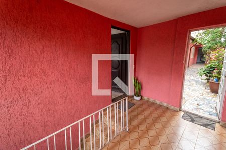 Casa à venda com 180m², 2 quartos e 2 vagas Casa à venda com 180m², 2 quartos e 2 vagasHall de entrada