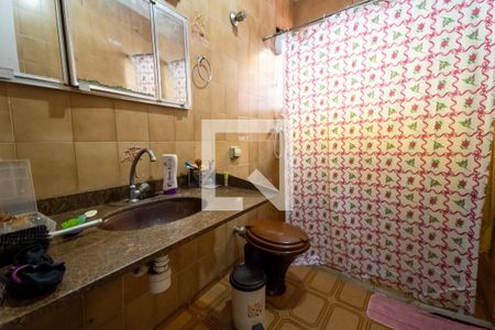 Casa à venda com 180m², 2 quartos e 2 vagas Casa à venda com 180m², 2 quartos e 2 vagasBanheiro