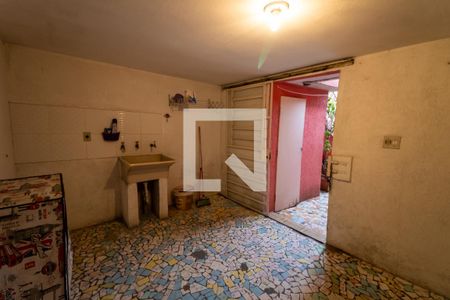 Casa à venda com 180m², 2 quartos e 2 vagas Casa à venda com 180m², 2 quartos e 2 vagasÁrea de Serviço