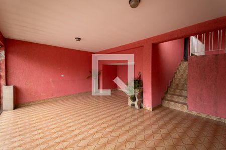 Casa à venda com 180m², 2 quartos e 2 vagas Casa à venda com 180m², 2 quartos e 2 vagasGaragem