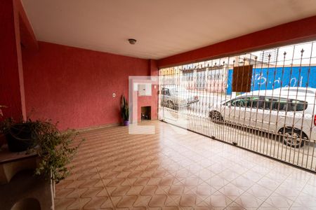 Casa à venda com 180m², 2 quartos e 2 vagas Casa à venda com 180m², 2 quartos e 2 vagasGaragem