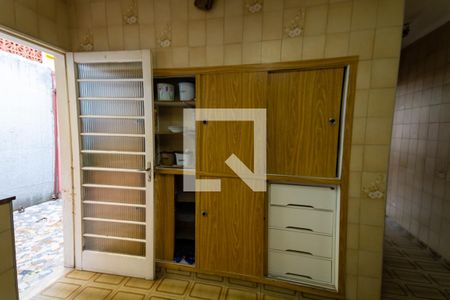 Casa à venda com 180m², 2 quartos e 2 vagas Casa à venda com 180m², 2 quartos e 2 vagasCozinha