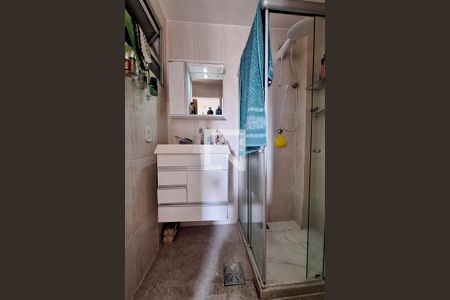 Apartamento para alugar com 100m², 2 quartos e 1 vaga Apartamento para alugar com 100m², 2 quartos e 1 vagaBanheiro da Suíte