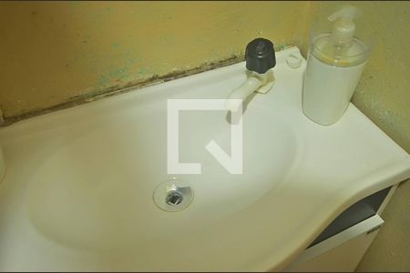 Casa à venda com 70m², 2 quartos e 3 vagas Casa à venda com 70m², 2 quartos e 3 vagasBanheiro