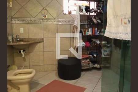 Casa à venda com 360m², 4 quartos e 6 vagas Casa à venda com 360m², 4 quartos e 6 vagasBanheiro