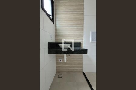 Apartamento à venda com 100m², 2 quartos e 1 vaga Apartamento à venda com 100m², 2 quartos e 1 vagaBanheiro da suíte