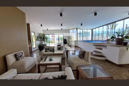 Apartamento à venda com 300m², 4 quartos e 4 vagas Apartamento à venda com 300m², 4 quartos e 4 vagasÁrea comum - Salão de festas