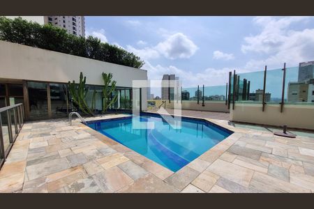 Apartamento à venda com 300m², 4 quartos e 4 vagas Apartamento à venda com 300m², 4 quartos e 4 vagasÁrea comum - Piscina