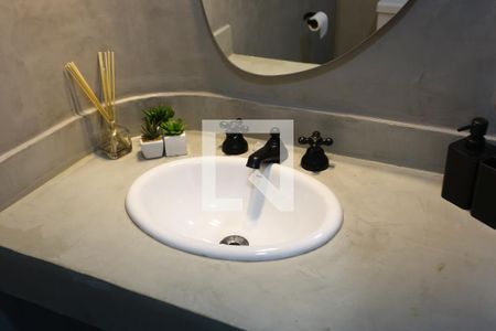 Apartamento à venda com 300m², 4 quartos e 4 vagas Apartamento à venda com 300m², 4 quartos e 4 vagasBanheiro da Suíte 2