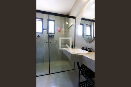 Apartamento à venda com 300m², 4 quartos e 4 vagas Apartamento à venda com 300m², 4 quartos e 4 vagasBanheiro da Suíte 3