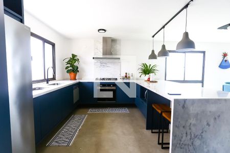 Apartamento à venda com 300m², 4 quartos e 4 vagas Apartamento à venda com 300m², 4 quartos e 4 vagasCozinha