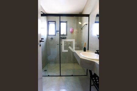 Apartamento à venda com 300m², 4 quartos e 4 vagas Apartamento à venda com 300m², 4 quartos e 4 vagasBanheiro da Suíte 3