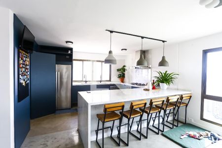 Apartamento à venda com 300m², 4 quartos e 4 vagas Apartamento à venda com 300m², 4 quartos e 4 vagasCozinha