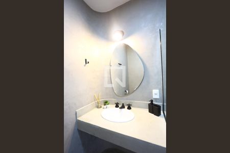 Apartamento à venda com 300m², 4 quartos e 4 vagas Apartamento à venda com 300m², 4 quartos e 4 vagasBanheiro da Suíte 2