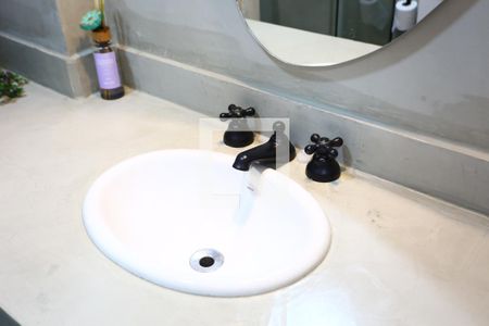 Apartamento à venda com 300m², 4 quartos e 4 vagas Apartamento à venda com 300m², 4 quartos e 4 vagasBanheiro da Suíte 1