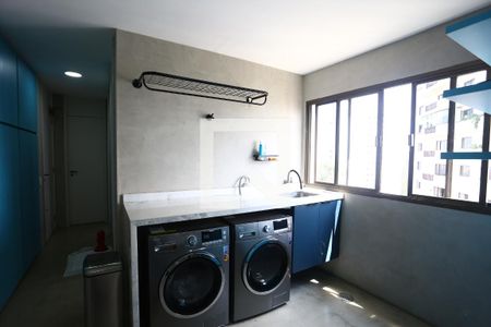 Apartamento à venda com 300m², 4 quartos e 4 vagas Apartamento à venda com 300m², 4 quartos e 4 vagasÁrea de Serviço