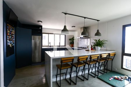 Apartamento à venda com 300m², 4 quartos e 4 vagas Apartamento à venda com 300m², 4 quartos e 4 vagasCozinha