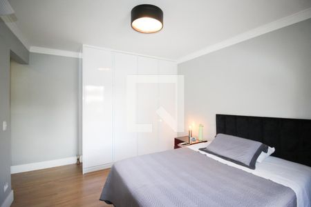 Casa à venda com 250m², 4 quartos e 3 vagasSuíte 2