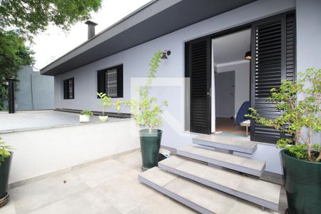 Casa à venda com 250m², 4 quartos e 3 vagasVaranda da Suíte 1 