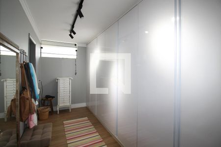 Casa à venda com 250m², 4 quartos e 3 vagasCloset da suíte 1